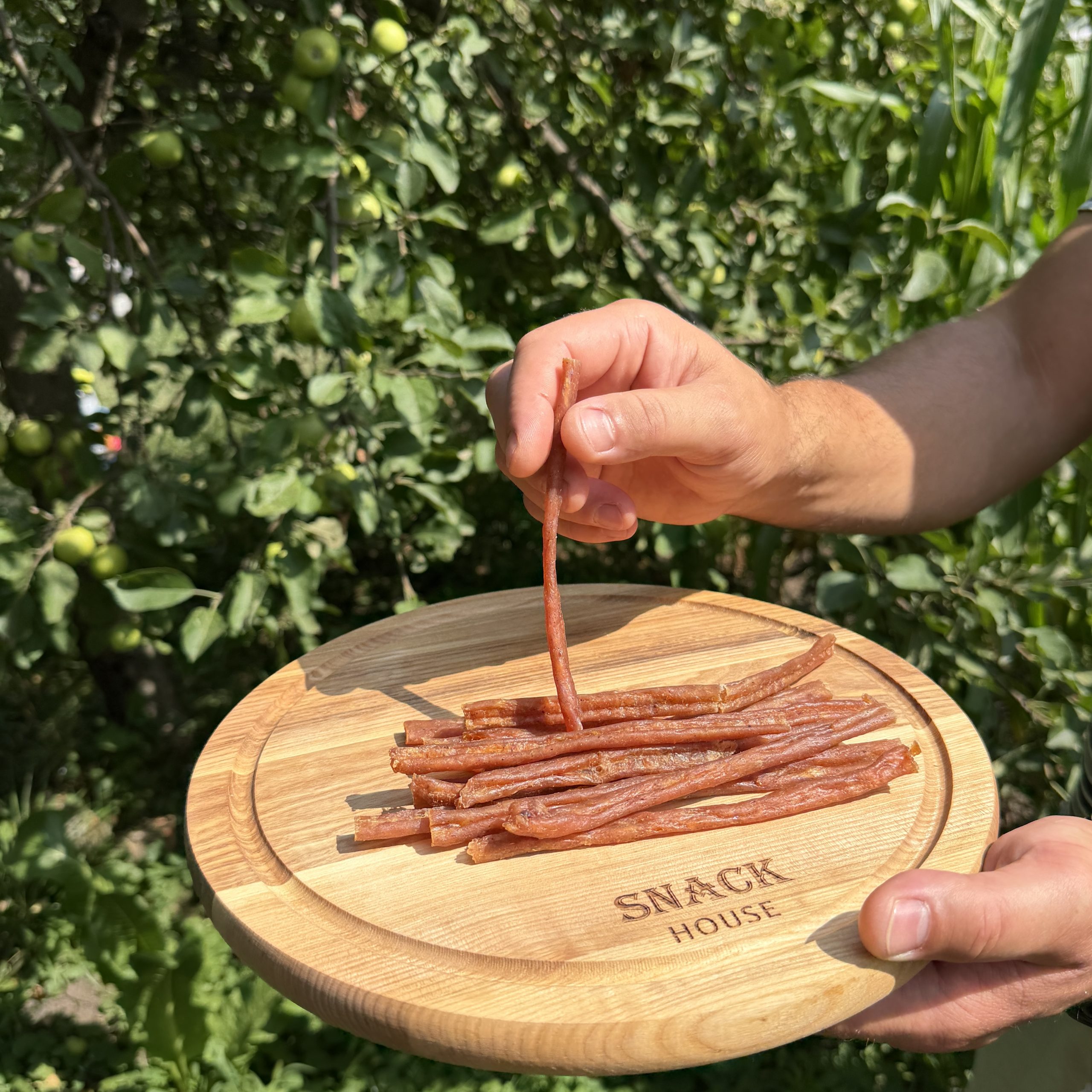 Курячі ковбаски з часником
